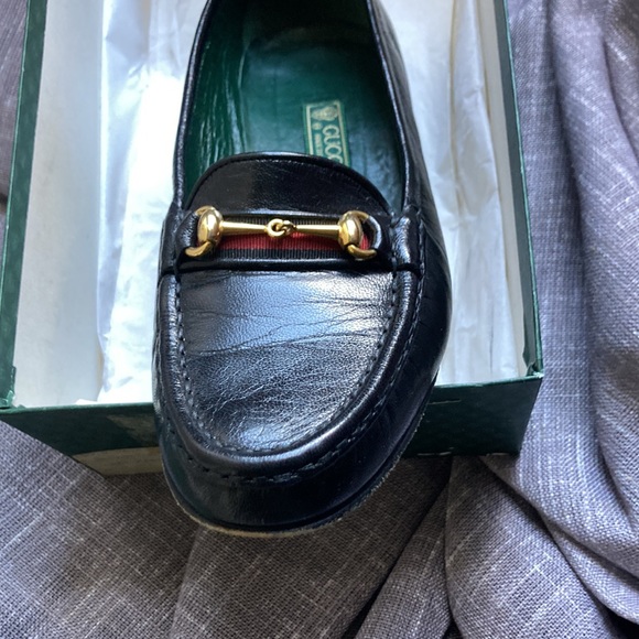..SOLD..Vintage Gucci Loafers - Picture 2 of 9